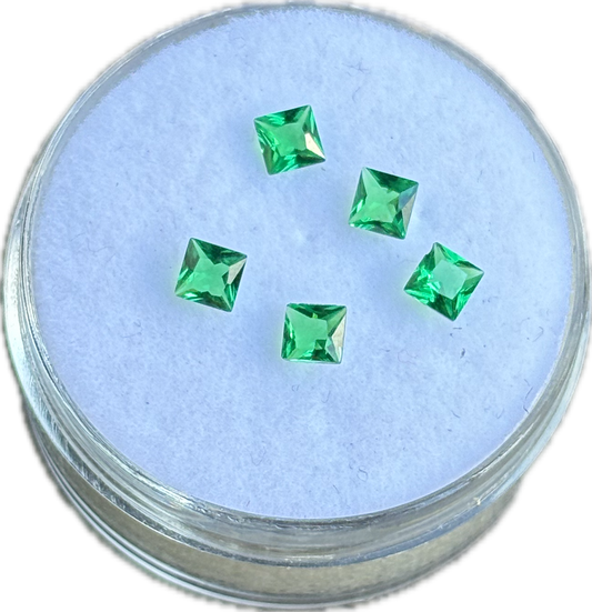 Square Emerald Nanos 3x3mm (pack of 5)